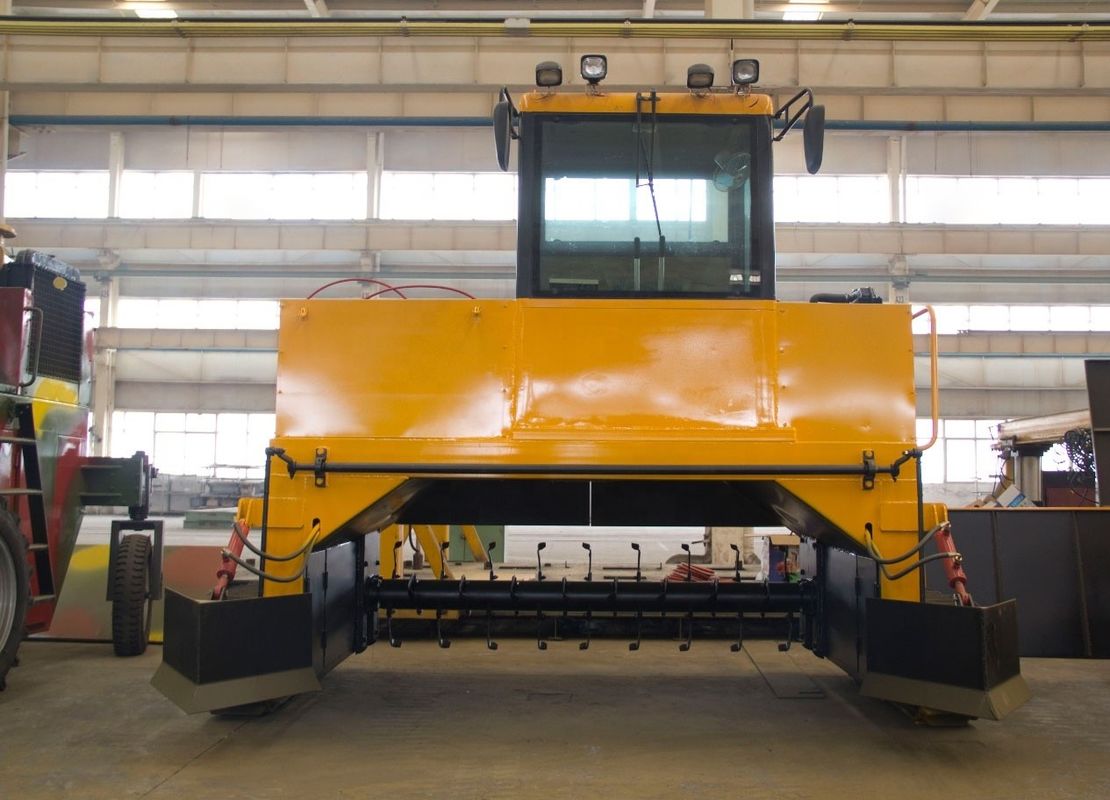 TC Series Crawler Type Peralatan Fermentasi Limbah Organik Mesin Turner Kompos