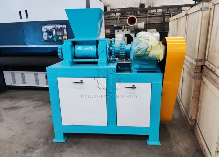 Granulator Roller Ganda yang Disesuaikan untuk Produksi Granul Pupuk Kimia NPK