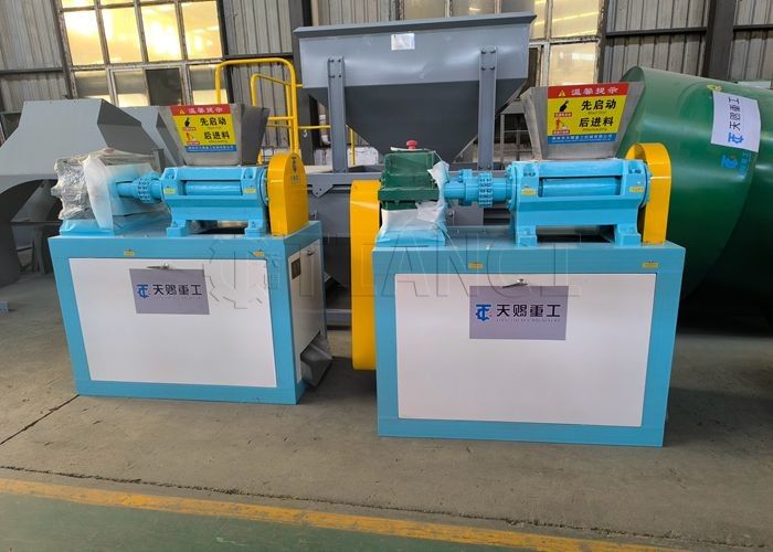 1-5 T/H Ure Fertilizer Granulator Supplier Roller Press Granulator Compound Fertilizer Making Machine untuk dijual