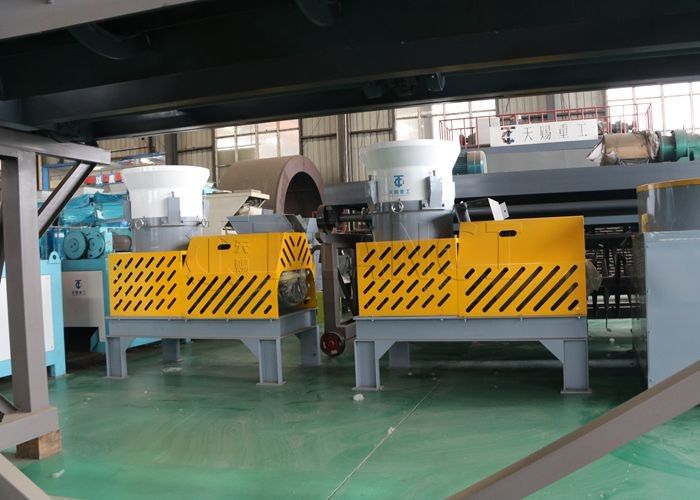 Lini Produksi Granul Bentuk Oblat Lini Granulasi Tekan Die Datar untuk Produksi Skala Besar