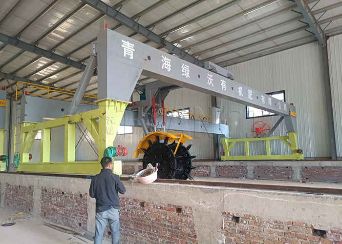 Fermentasi Kompos Roda Jenis Kompos Turner untuk pupuk hewan
