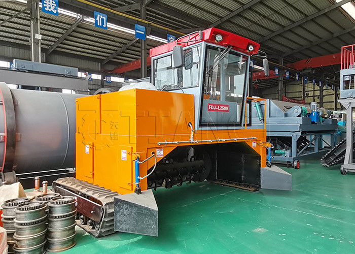 TC Series Crawler Type Peralatan Fermentasi Limbah Organik Mesin Turner Kompos