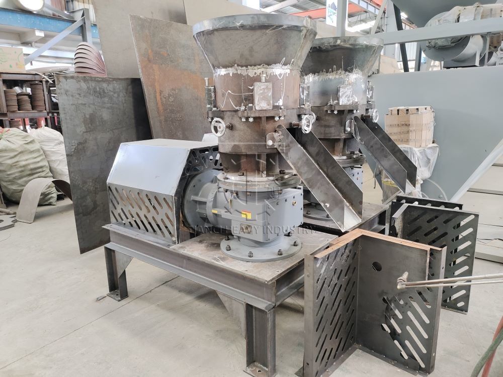 Flat Die Fertilizer Granulator 95% Granulation Rate Untuk Membuat Pellet Organik
