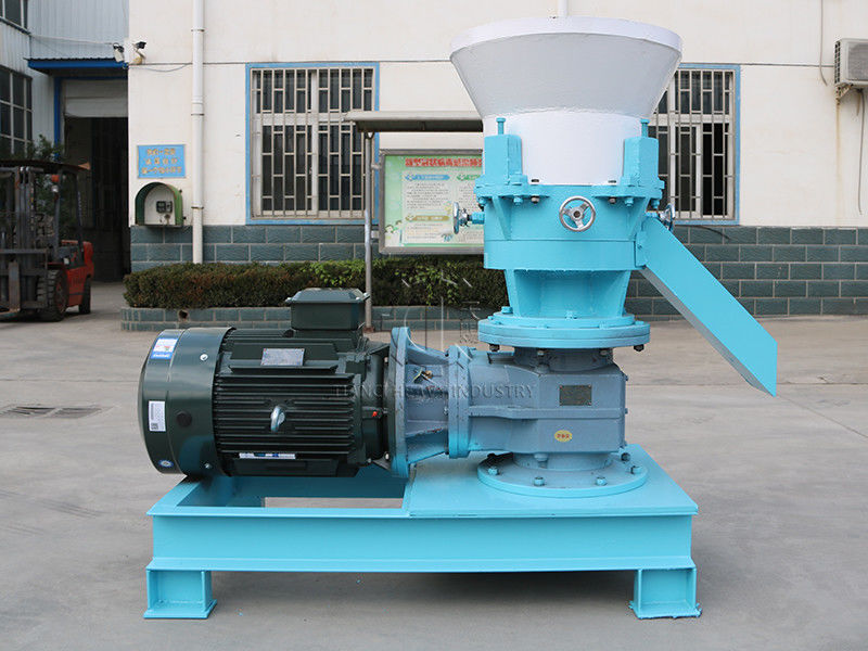 Granulator Kotoran Hewan Granulator Ekstrusi Film Datar Dalam Ukuran 3-50mm