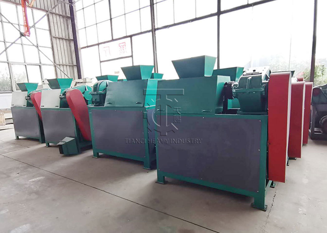 Rusia Merah MOP Mesin granulator mesin penggulung kering Rusia Merah MOP lini produksi ekstrusi granulasi
