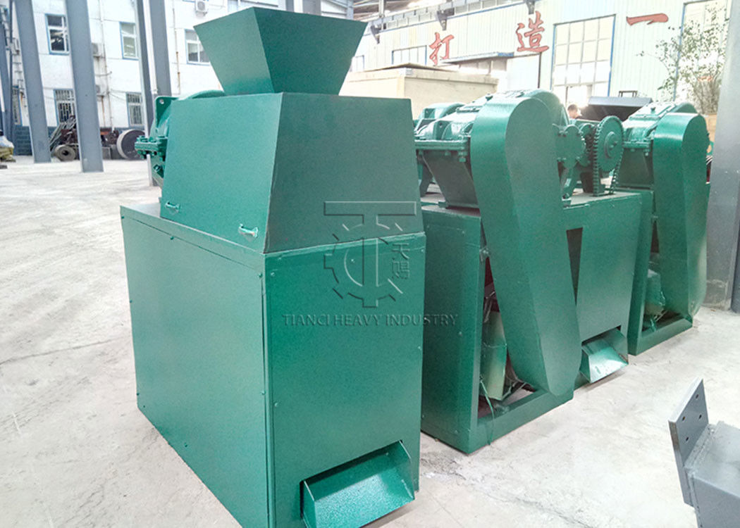 Rusia Merah MOP Mesin granulator mesin penggulung kering Rusia Merah MOP lini produksi ekstrusi granulasi